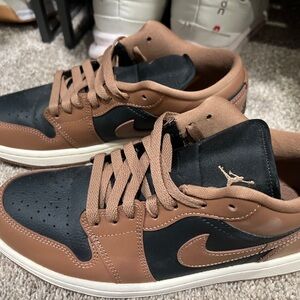 Jordan Women's Black and Brown Sneakers